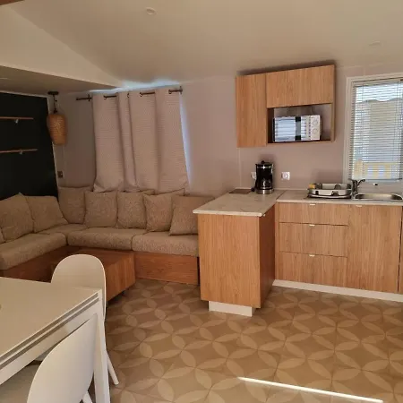 Mobil 3 Chambres * קאנט אן רוסיון