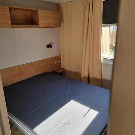 אתר קמפינג Mobil 3 Chambres קאנט אן רוסיון